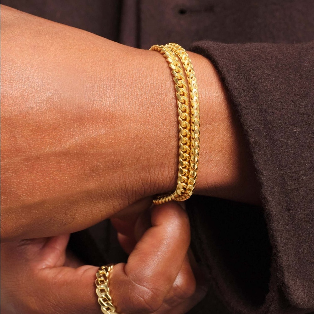 Jaxxon Sterling Silver Curb Chain Bracelet in Gold (8") - Picture 6 of 8